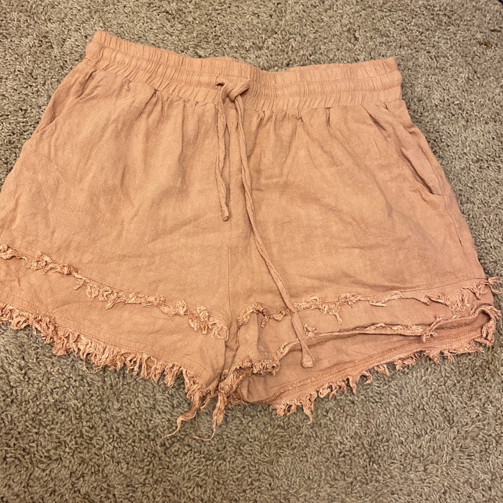pink/coral shorts